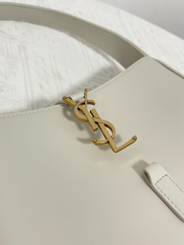 Replica YSL LE 5 A 7 Hobo 5 Replica YSL LE 5 A 7 Hobo - realistic designer-inspired fake bag