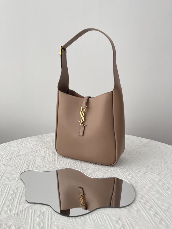 Replica YSL LE 5 A 7 Small 3 Replica YSL LE 5 A 7 Small - ultra-realistic fake designer tote