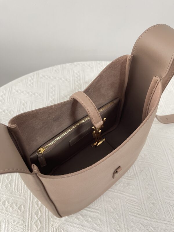 Replica YSL LE 5 A 7 Small 9 Replica YSL LE 5 A 7 Small - top-rated replica designer bag