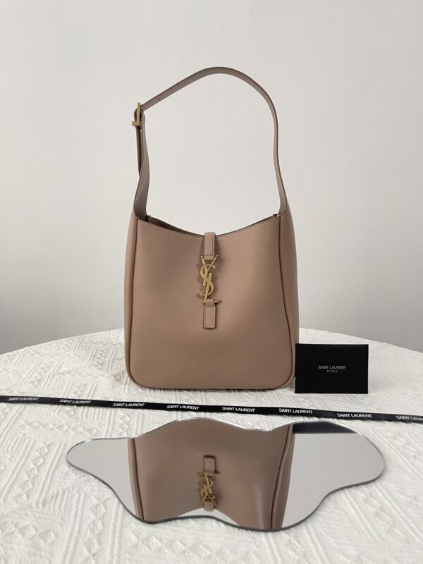 Replica YSL LE 5 A 7 Small 1 Replica YSL LE 5 A 7 Small - top-tier luxury replica shoulder bag