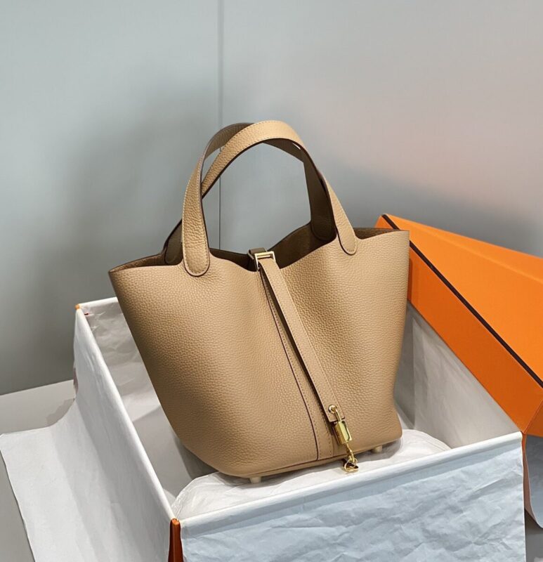 Replica Hermes Picotin Lock Milk Tea 1 Replica Hermes Picotin Lock Milk Tea - top-tier luxury replica shoulder bag