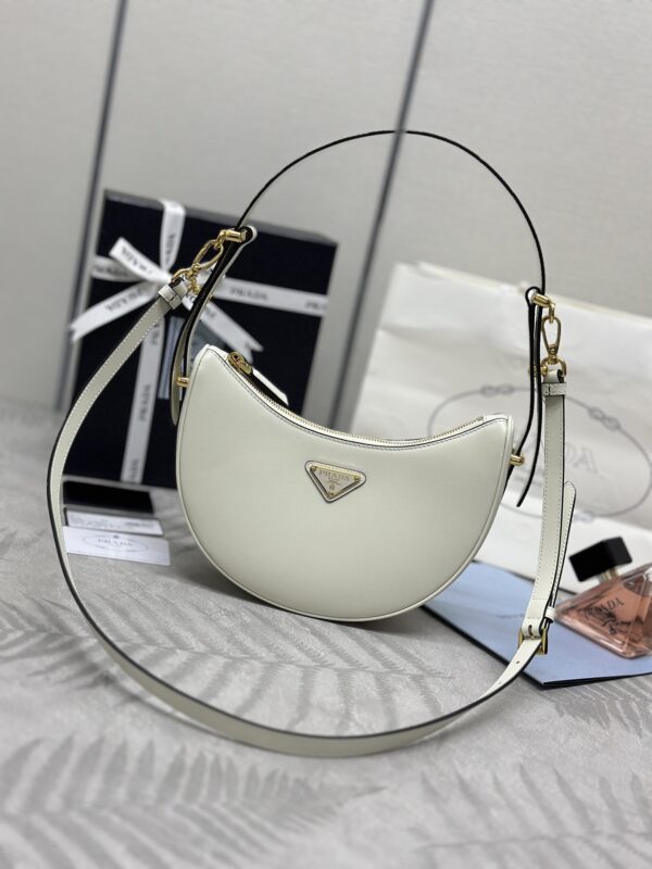 Replica Prada Arque White 1 Replica Prada Arque White - premium 1:1 fake handbag model