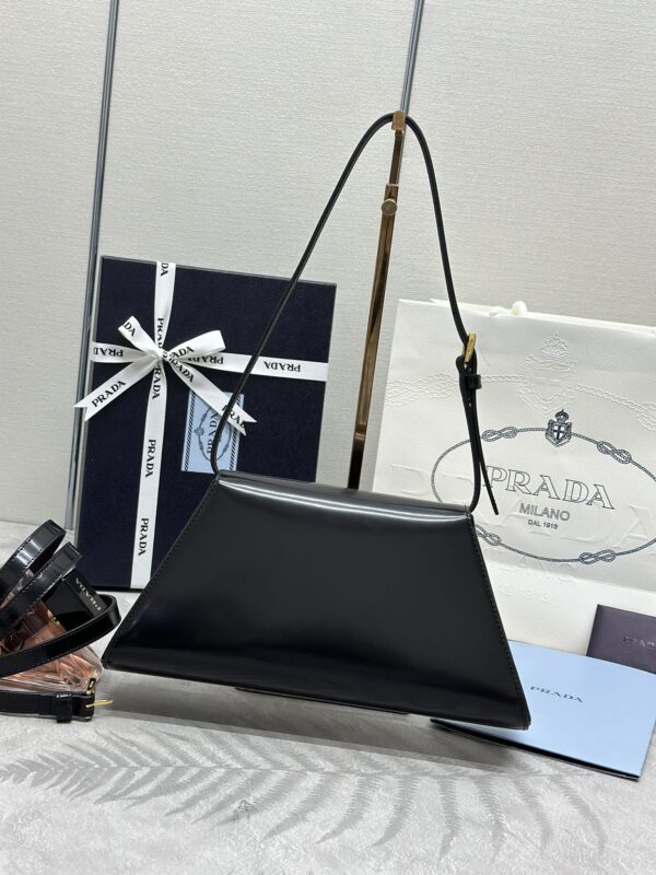 Replica Prada Triangle Leather Handbag Black 8 Replica Prada Triangle Leather Handbag Black - elite superclone designer purse