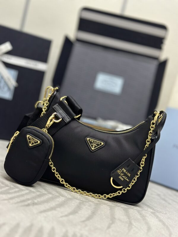 Replica Prada Re-Edition Nylon 2005 Black 1 Replica Prada Re-Edition Nylon 2005 Black - best quality luxury bag dupe