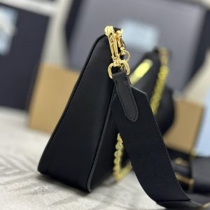Replica Prada Re-Edition Nylon 2005 Black 9 Replica Prada Re-Edition Nylon 2005 Black - best quality luxury bag dupe