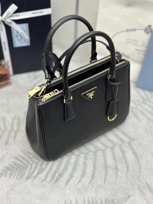 Replica Prada Galleria Black 8 Replica Prada Galleria Black - top-tier luxury replica shoulder bag
