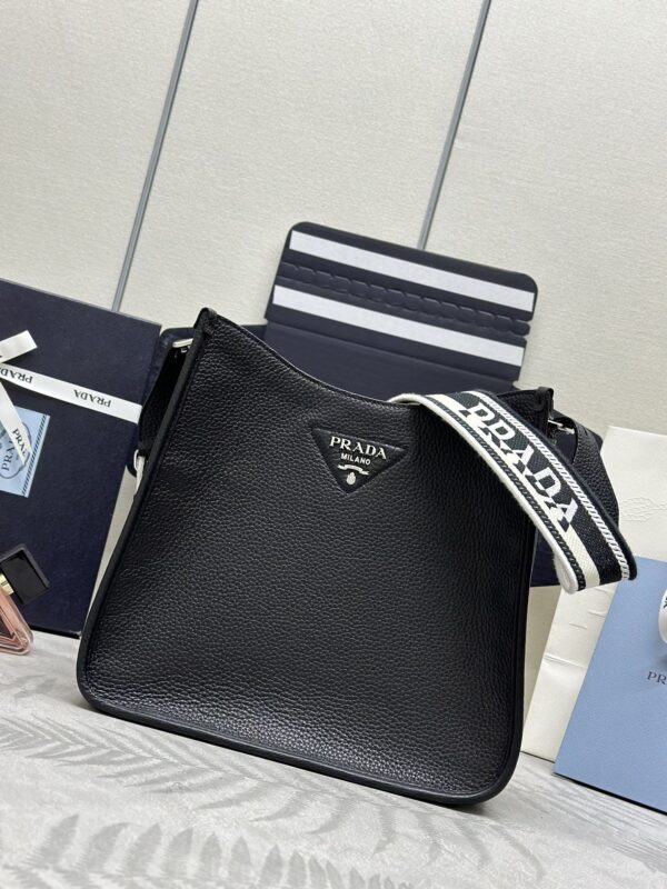 Replica Prada Saffiano Tote Black 1 Replica Prada Saffiano Tote Black - near-authentic luxury replica handbag
