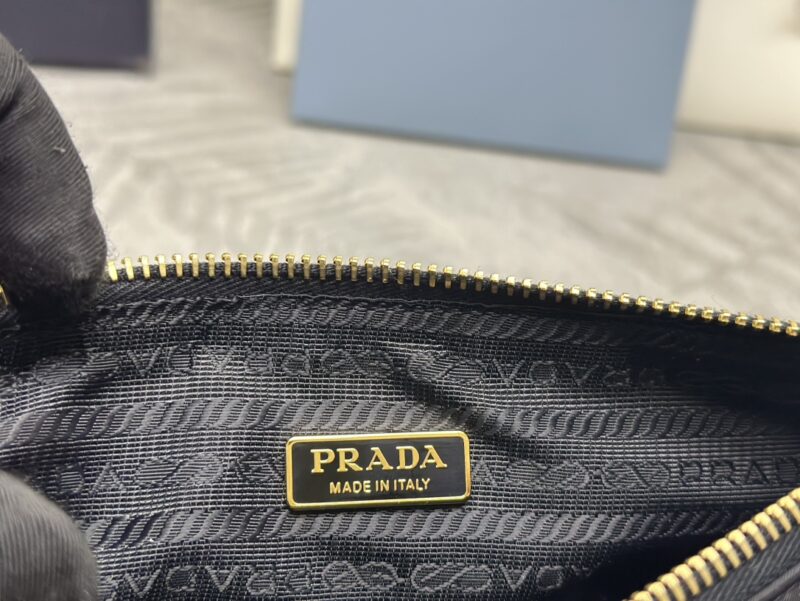 Replica Prada Re-Edition 2002 Nylon 6 Replica Prada Re-Edition 2002 Nylon - premium-grade designer purse dupe