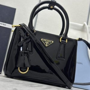 Replica Prada Galleria Black Patent 1 Replica Prada Galleria Black Patent - near-authentic luxury replica handbag