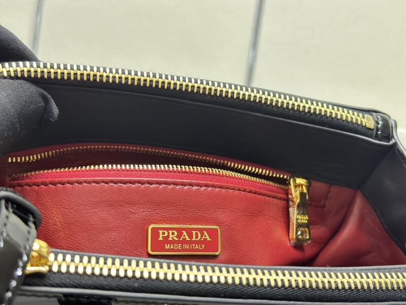 Replica Prada Galleria Black Patent 7 Replica Prada Galleria Black Patent - high-accuracy replica luxury purse