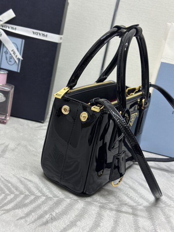 Replica Prada Galleria Black Patent 9 Replica Prada Galleria Black Patent - premium-grade designer purse dupe