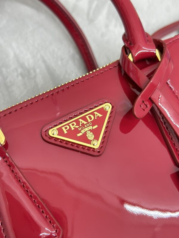 Replica Prada Galleria Red Patent 4 Replica Prada Galleria Red Patent - top-tier luxury replica shoulder bag
