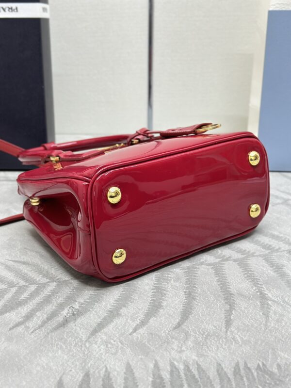 Replica Prada Galleria Red Patent 8 Replica Prada Galleria Red Patent - high-end fake designer purse