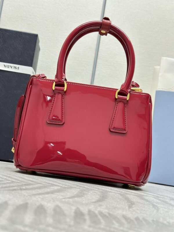 Replica Prada Galleria Red Patent 9 Replica Prada Galleria Red Patent - high-quality designer bag clone
