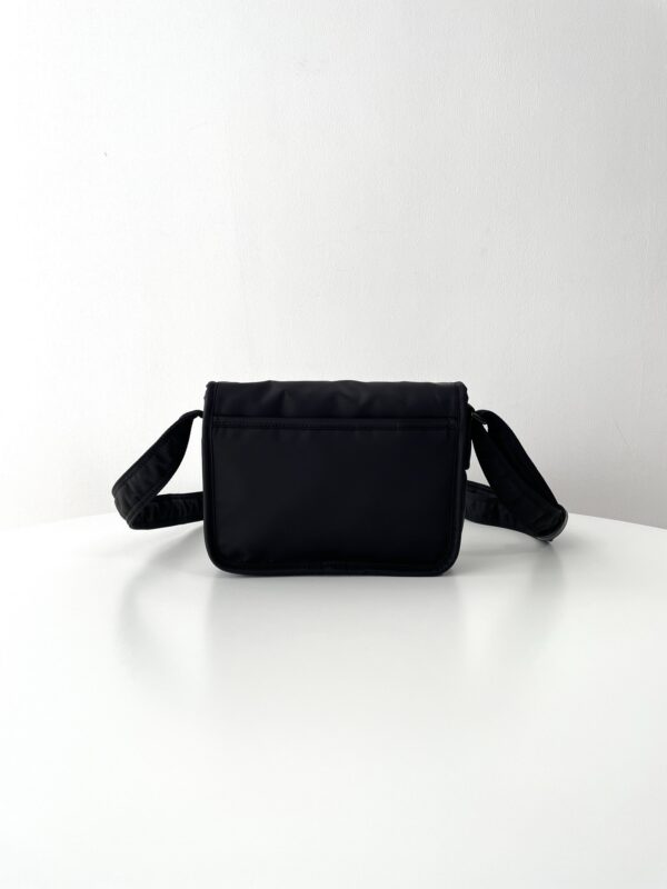 Replica YSL Niki Nylon 5 Replica YSL Niki Nylon - high-accuracy replica luxury purse