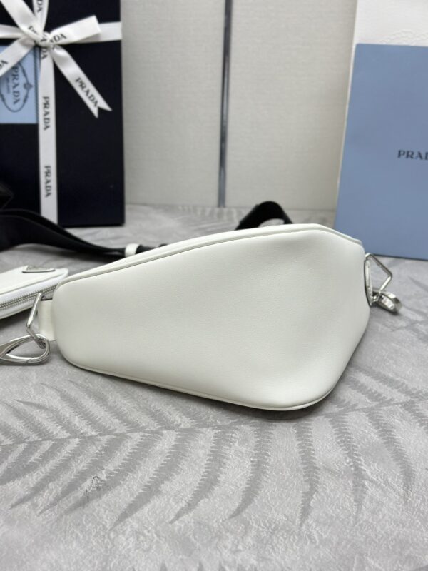 Replica Prada Saffiano Triangle 2 Replica Prada Saffiano Triangle - authentic-look luxury purse replica