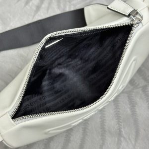 Replica Prada Saffiano Triangle 6 Replica Prada Saffiano Triangle - 1:1 designer replica handbag