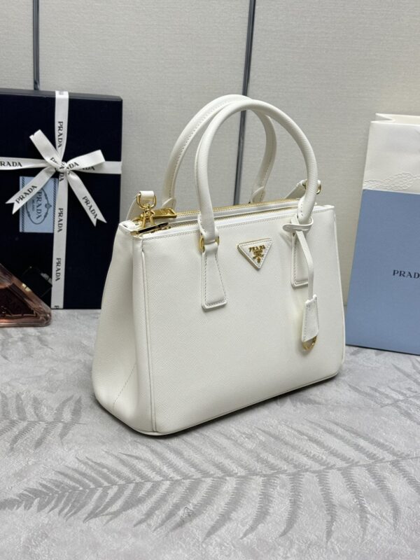 Replica Prada Galleria White 5 Replica Prada Galleria White - ultra-realistic fake designer tote