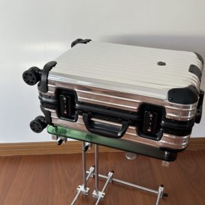 Replica Rimowa Moncler Suitcase 7 Replica Rimowa Moncler Suitcase - high-end fake designer purse