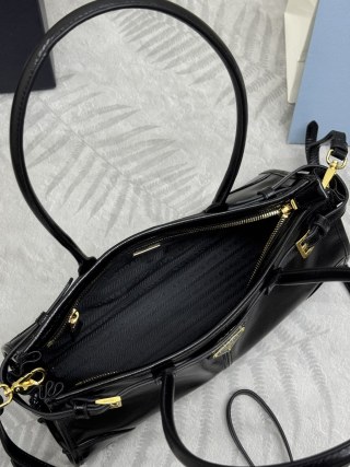 Replica Prada Black Leather bag 9 Replica Prada Black Leather bag - ultra-realistic fake designer tote