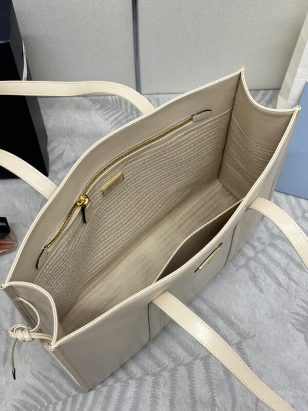Replica Prada Antique Nappa Tote 3 Replica Prada Antique Nappa Tote - 1:1 designer replica handbag