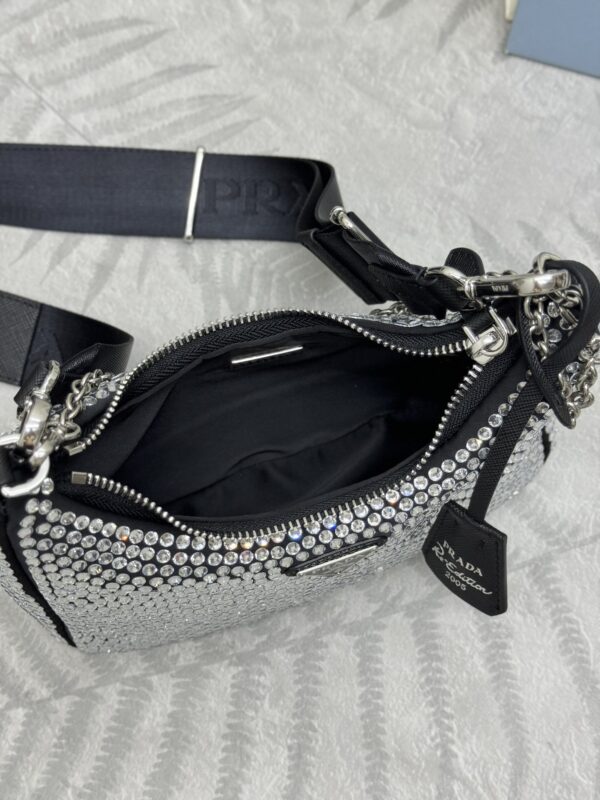 Replica Prada Re-Edition 2005 Diamond White 7 Replica Prada Re-Edition 2005 Diamond White - high-end fake designer purse