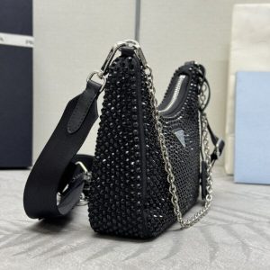Replica Prada Re-Edition 2005 Diamond Black 2 Replica Prada Re-Edition 2005 Diamond Black - ultra-realistic fake designer tote