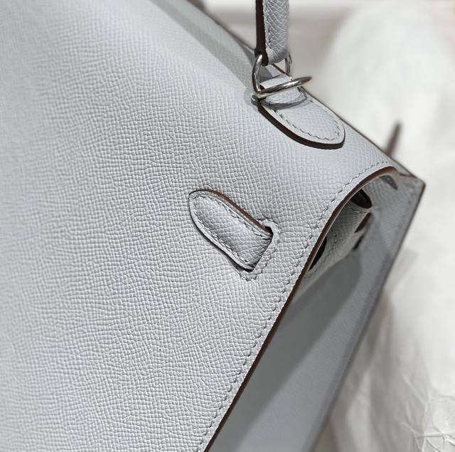 Replica Hermes Kelly Seagull Blue 2 Replica Hermes Kelly Seagull Blue - near-authentic luxury replica handbag