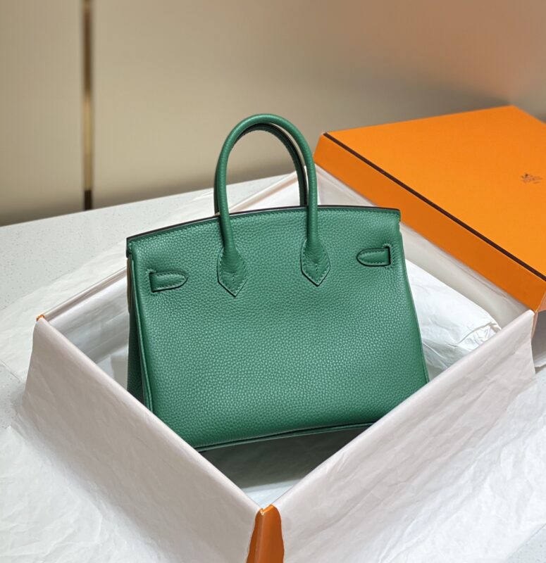 Replica Hermes Birkin Emerald 2 Replica Hermes Birkin Emerald - realistic designer-inspired fake bag