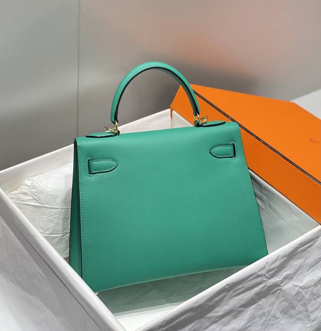 Replica Hermes Kelly Emperial Green 8 Replica Hermes Kelly Emperial Green - realistic designer-inspired fake bag