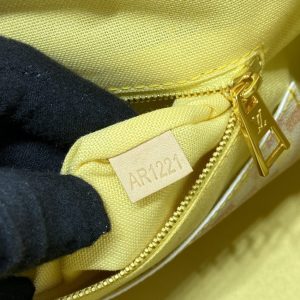 Replica LV OnTheGo Yellow 9 Replica LV OnTheGo Yellow - top-tier luxury replica shoulder bag