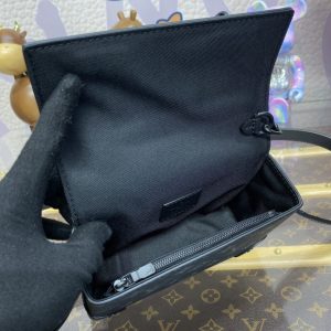 Replica Louis Vuitton Steamer Wearable Wallet Black Canvas 2 Replica Louis Vuitton Steamer Wearable Wallet Black Canvas - best-selling designer handbag dupe