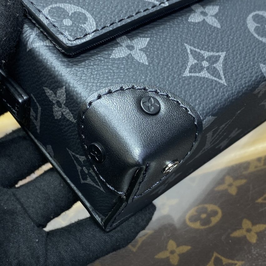 Replica Louis Vuitton Steamer Wearable Wallet Black Canvas 8 Replica Louis Vuitton Steamer Wearable Wallet Black Canvas - ultra-realistic fake designer tote