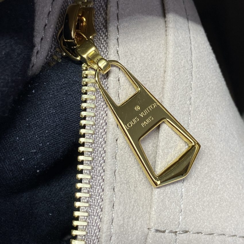 Replica Louis Vuitton Carry All Beige 3 Replica Louis Vuitton Carry All Beige - ultra-realistic fake designer tote