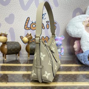 Replica Louis Vuitton Carry All Beige 7 Replica Louis Vuitton Carry All Beige - realistic designer-inspired fake bag