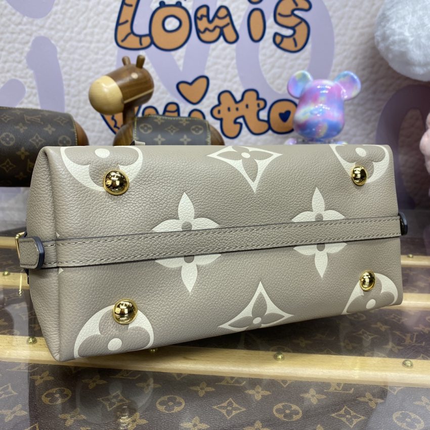 Replica Louis Vuitton Carry All Beige 10 Replica Louis Vuitton Carry All Beige - realistic designer-inspired fake bag