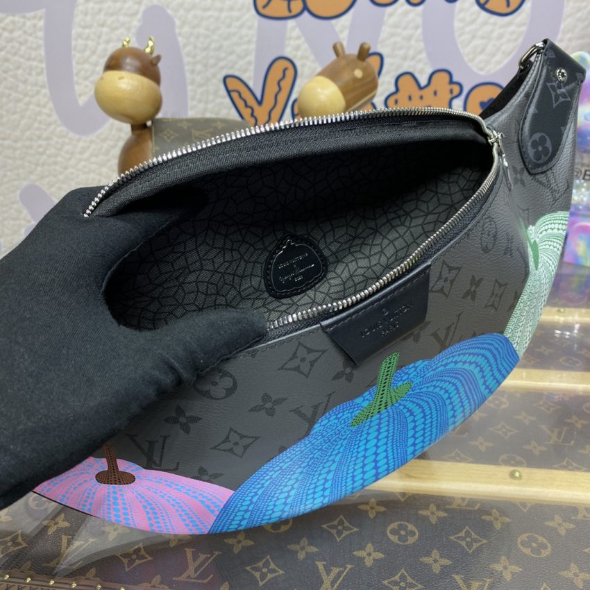 Replica Louis Vuitton Bumbag Discovery Pampkin 2 Replica Louis Vuitton Bumbag Discovery Pampkin - high-end fake designer purse