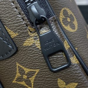 Replica Louis Vuitton Quest Messenger 4 Replica Louis Vuitton Quest Messenger - premium 1:1 fake handbag model