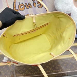 Replica Louis Vuitton Neverfull MM Multi Grid 9 Replica Louis Vuitton Neverfull MM Multi Grid - near-authentic luxury replica handbag