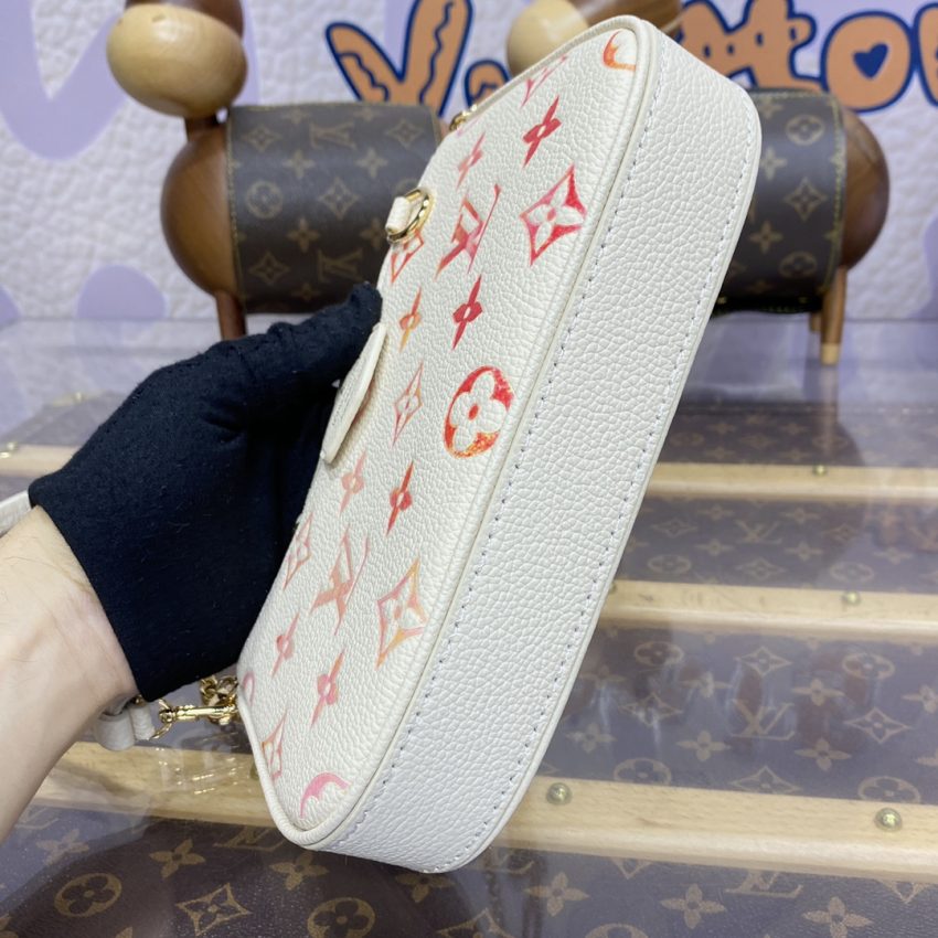 Replica Louis Vuitton Easy Pouch Orange 5 Replica Louis Vuitton Easy Pouch Orange - premium-grade designer purse dupe