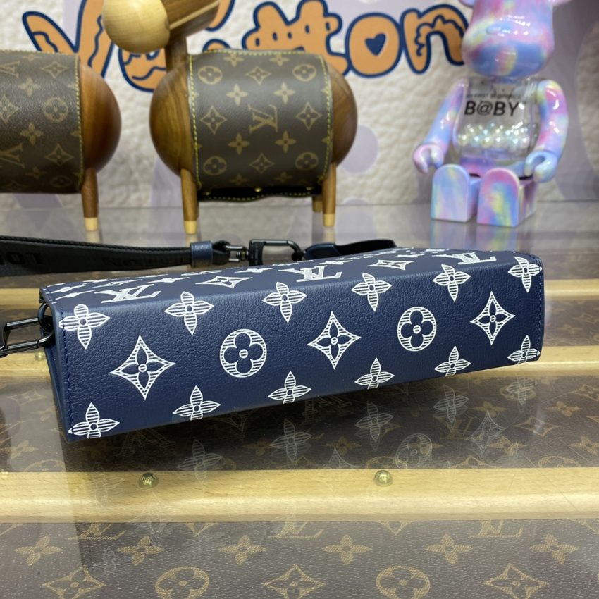 Replica Louis Vuitton Gaston Wearable Wallet Blue 6 Replica Louis Vuitton Gaston Wearable Wallet Blue - authentic-look luxury purse replica