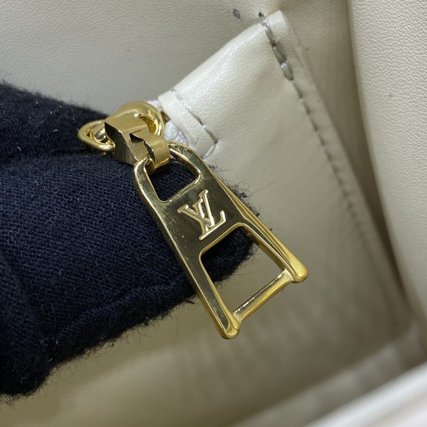 Replica Louis Vuitton Twist White 6 Replica Louis Vuitton Twist White - top-tier luxury replica shoulder bag