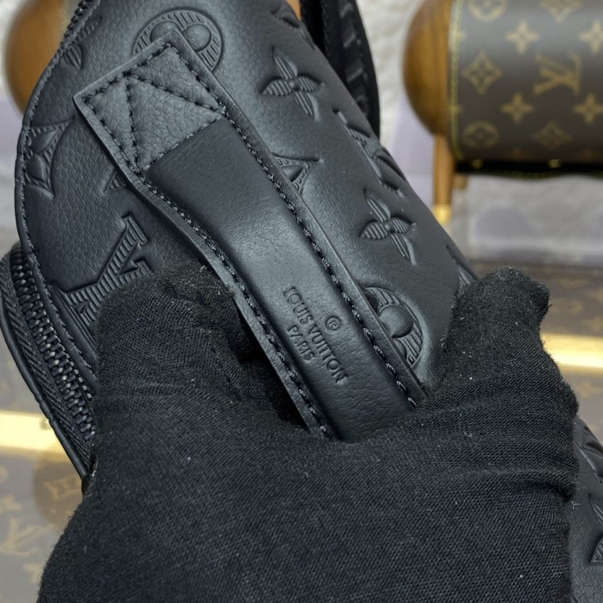 Replica Louis Vuitton Rush Bumbag Black 3 Replica Louis Vuitton Rush Bumbag Black - high-accuracy replica luxury purse