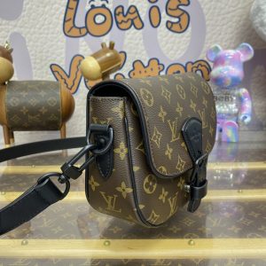 Replica Louis Vuitton Messenger Brown 8 Replica Louis Vuitton Messenger Brown - realistic designer-inspired fake bag