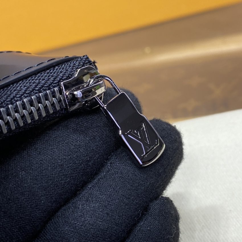 Replica Louis Vuitton Discovery Pochette 4 Replica Louis Vuitton Discovery Pochette - premium-grade designer purse dupe