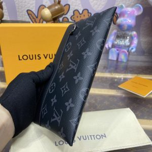 Replica Louis Vuitton Discovery Pochette 8 Replica Louis Vuitton Discovery Pochette - high-end fake designer purse