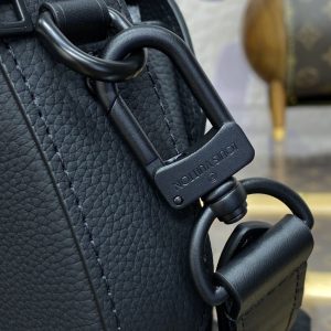 Replica Louis Vuitton Pilot Wearable Wallet Black 5 Replica Louis Vuitton Pilot Wearable Wallet Black - high-end fake designer purse