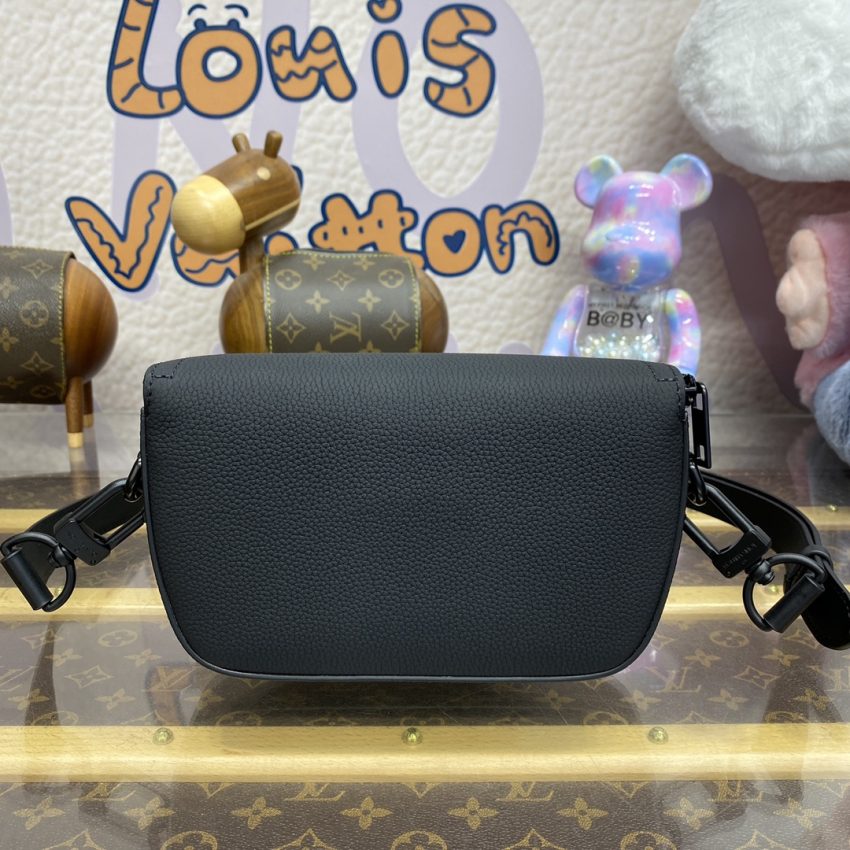 Replica Louis Vuitton Pilot Wearable Wallet Black 7 Replica Louis Vuitton Pilot Wearable Wallet Black - top-rated replica designer bag