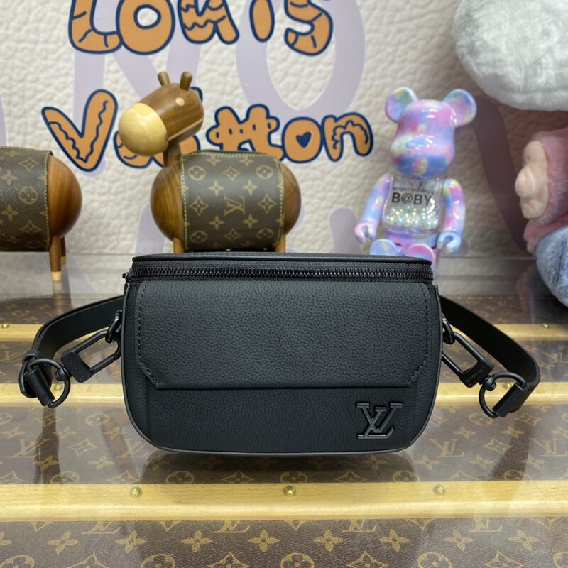 Replica Louis Vuitton Pilot Wearable Wallet Black 1 Replica Louis Vuitton Pilot Wearable Wallet Black - near-authentic luxury replica handbag