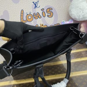 Replica Louis Vuitton Sac Plat Black 6 Replica Louis Vuitton Sac Plat Black - high-accuracy replica luxury purse